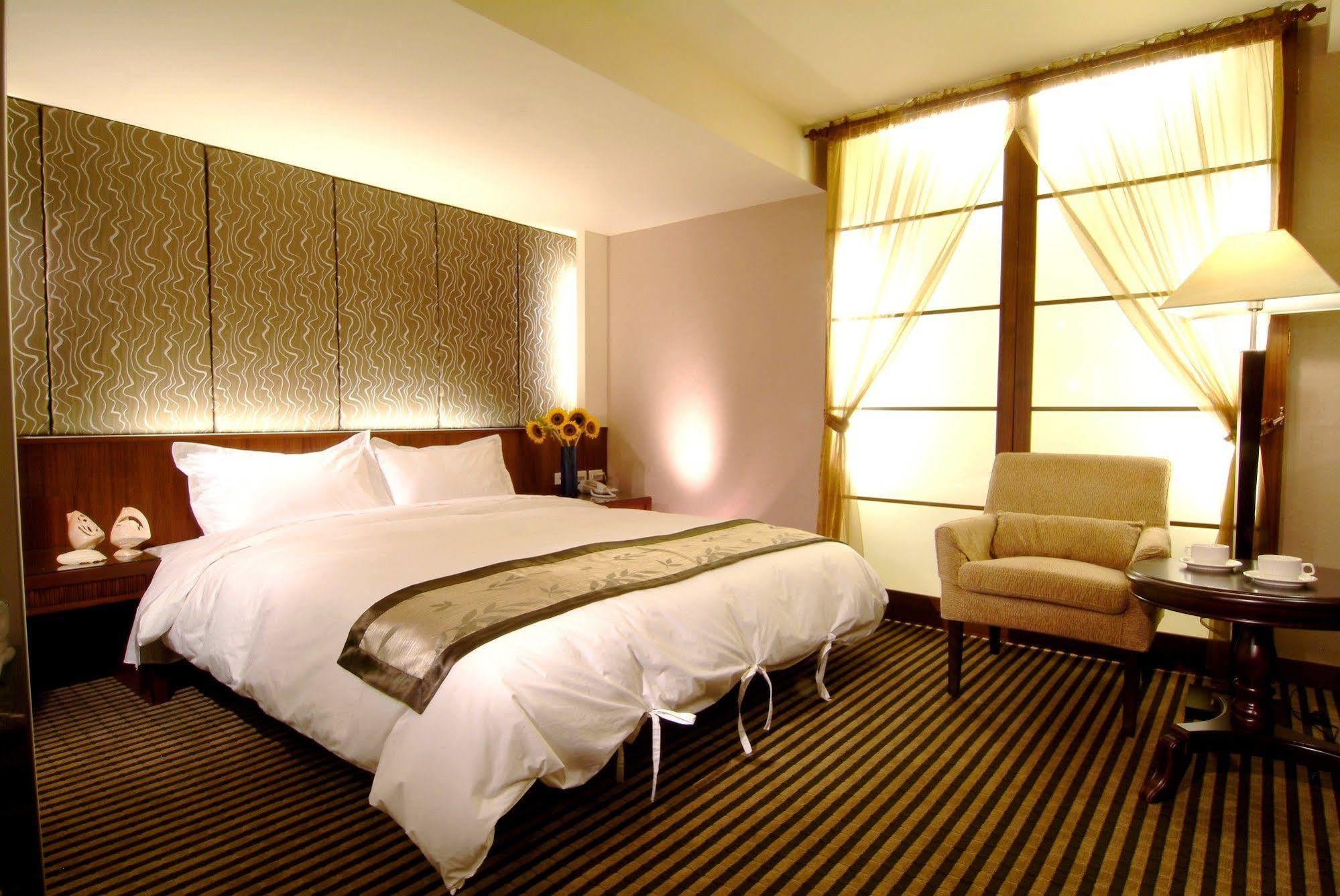 Tapeng Bay Holiday Hotel Donggang Εξωτερικό φωτογραφία